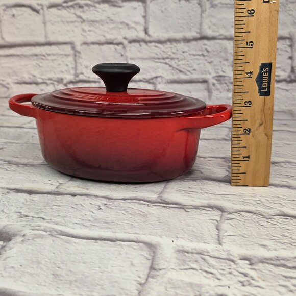 Le Creuset Enameled Cast Iron Signature Oval Dutch Oven 1Qt Cerise #7 France Min - Picture 9 of 9